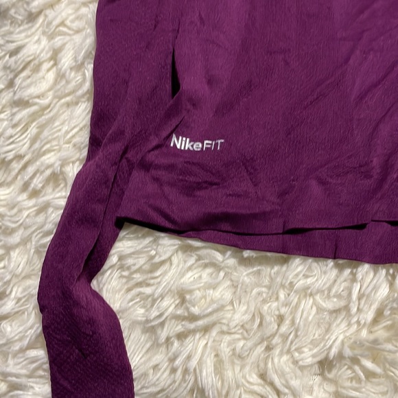 Nike shirt - Picture 3 of 3